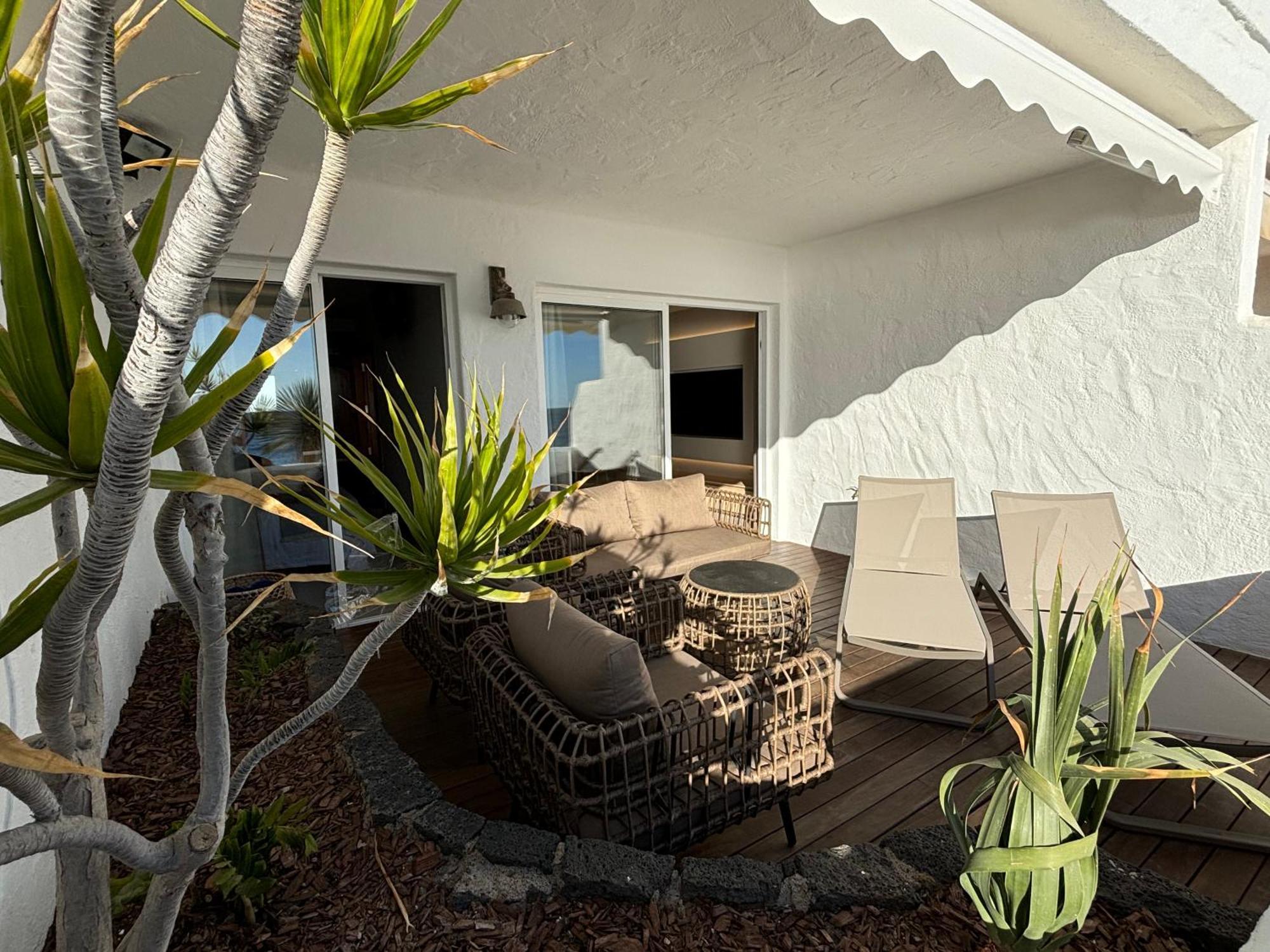 Luxury First Line Costa Teguise