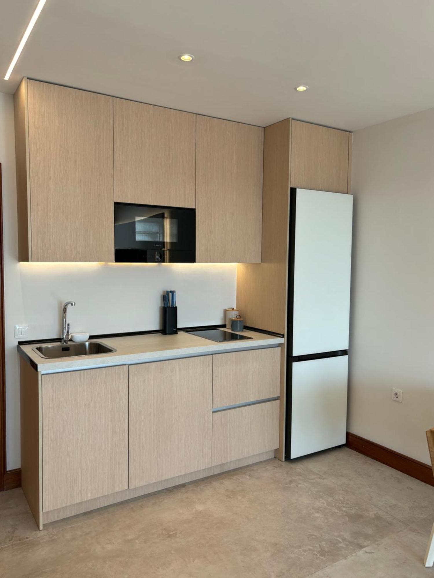 Luxury First Line Apartment