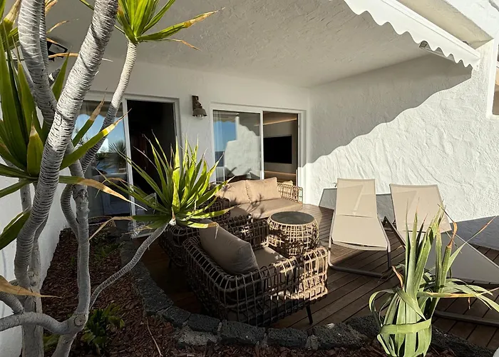 Costa Teguise Luxury First Line Apartment